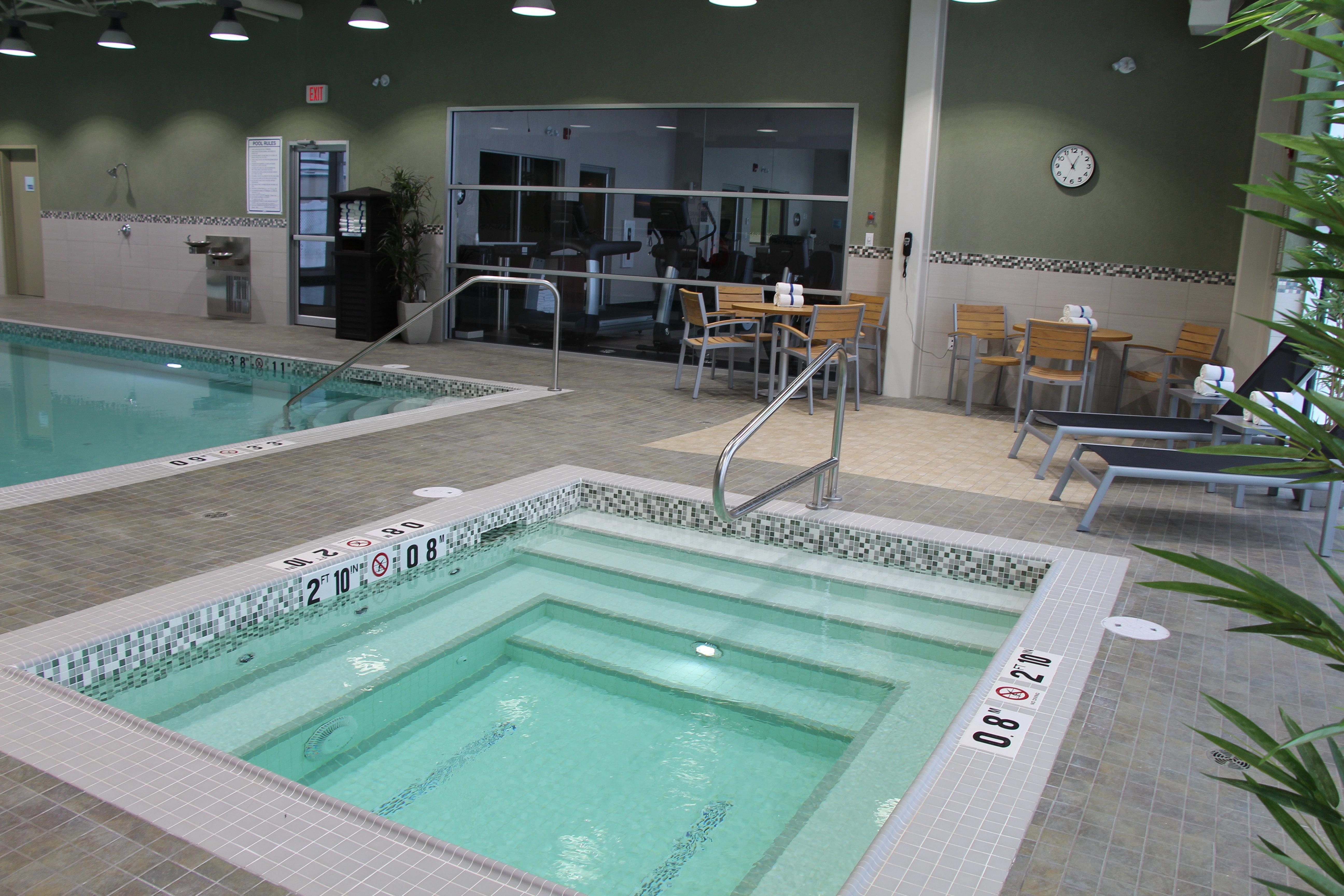 Holiday Inn Express & Suites Cold Lake By Ihg Kültér fotó