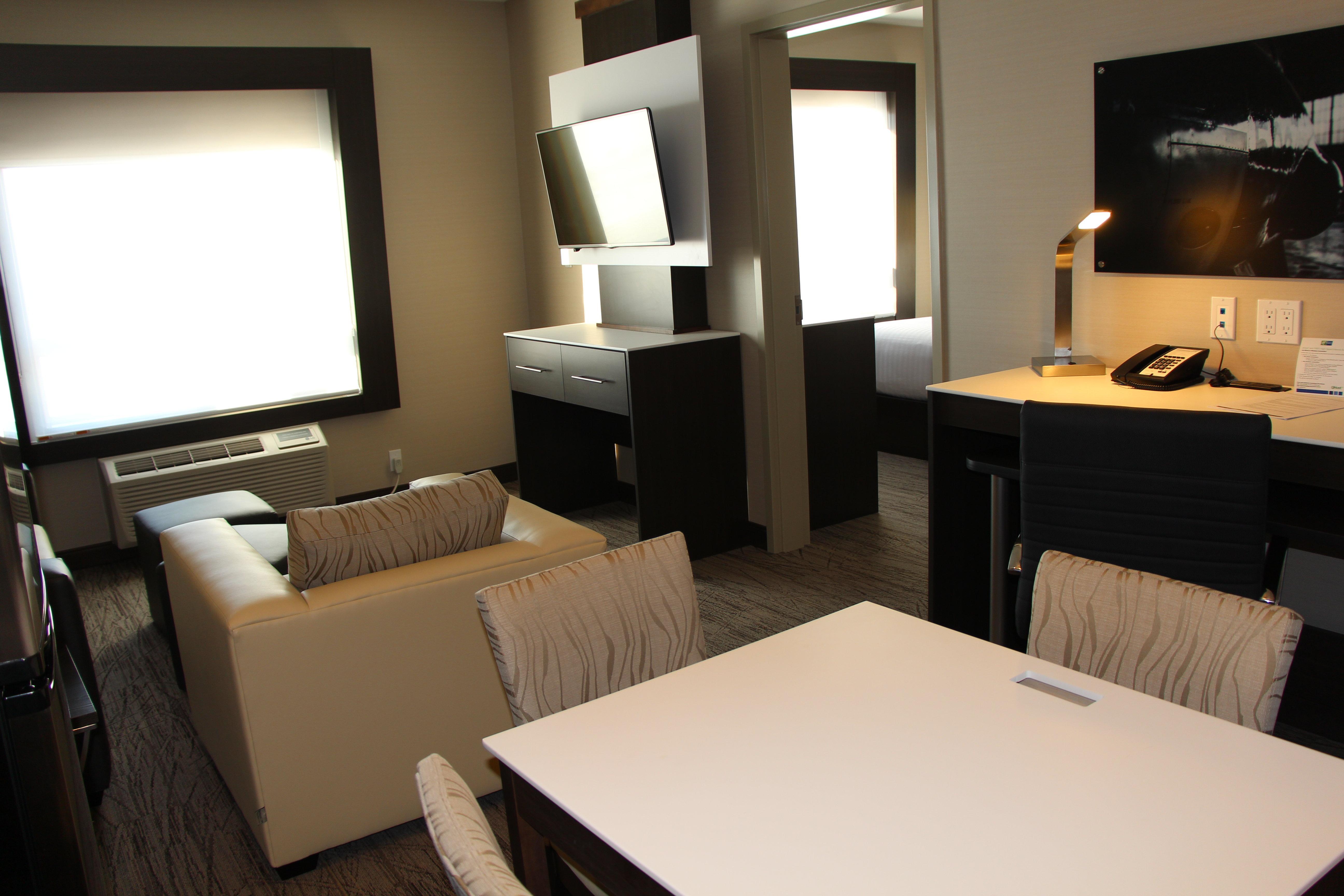 Holiday Inn Express & Suites Cold Lake By Ihg Kültér fotó