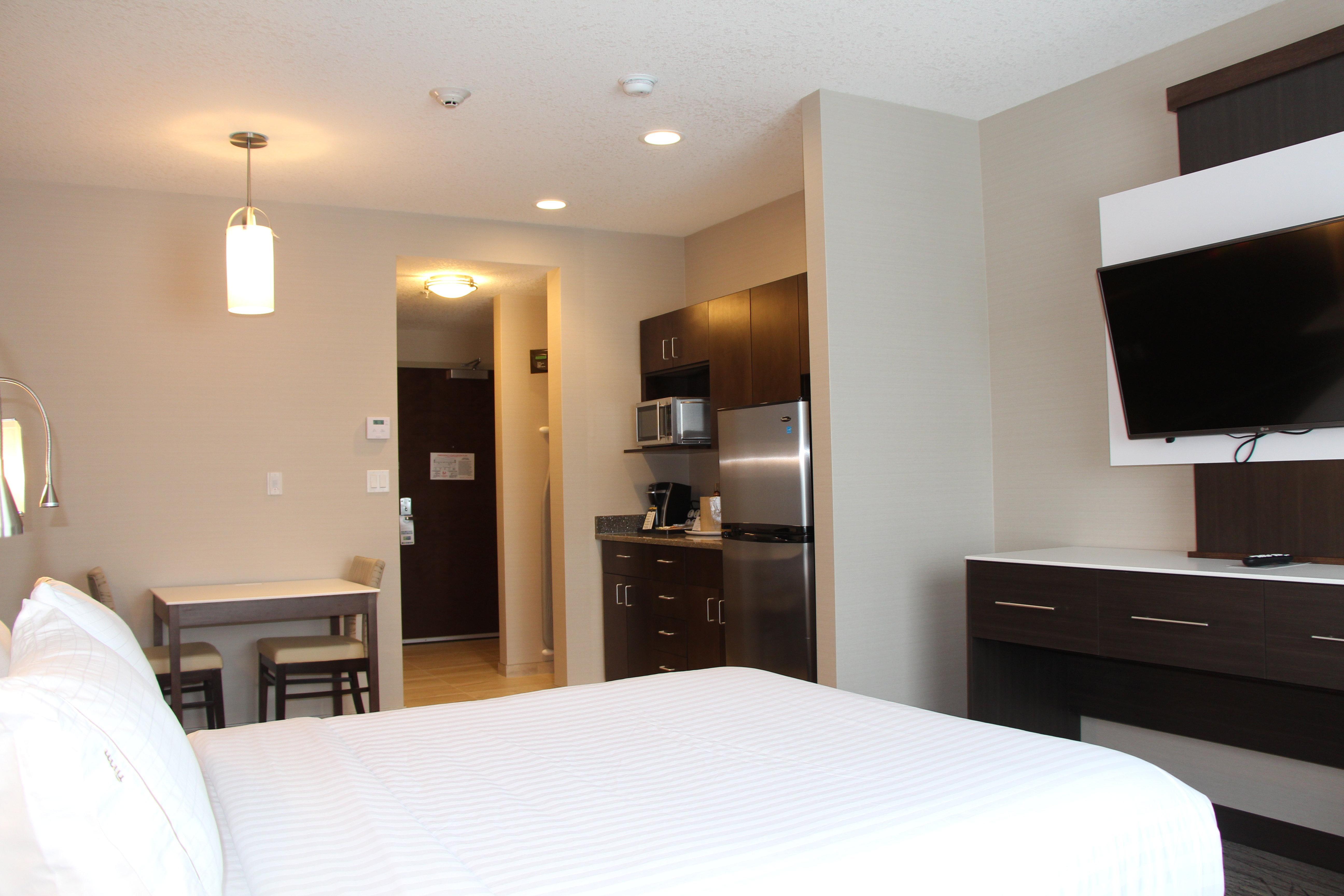 Holiday Inn Express & Suites Cold Lake By Ihg Kültér fotó