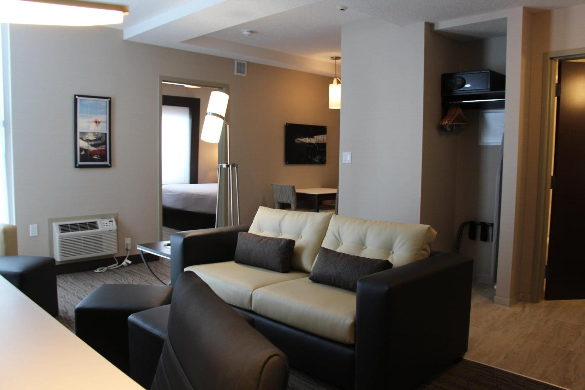 Holiday Inn Express & Suites Cold Lake By Ihg Kültér fotó