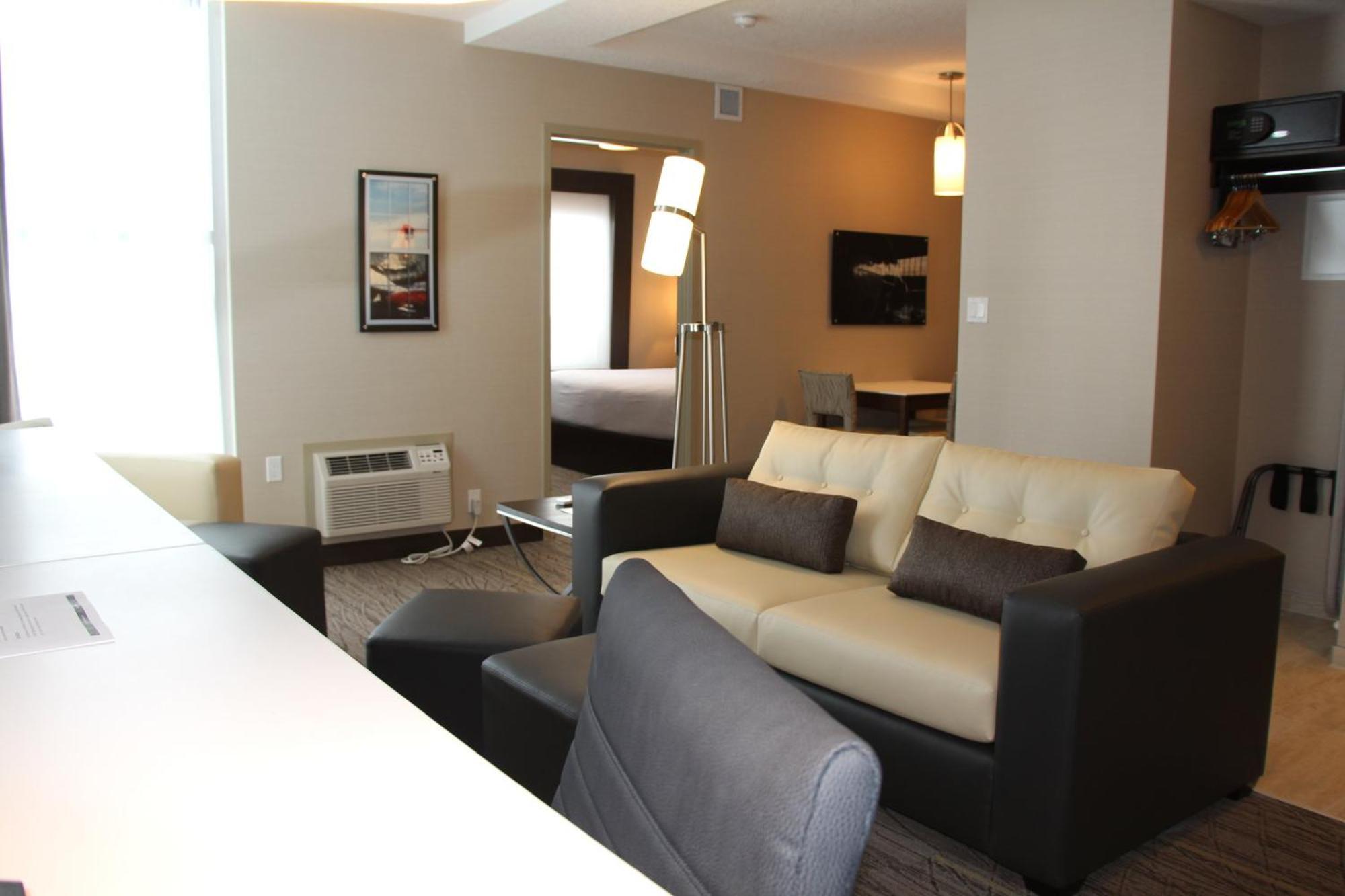 Holiday Inn Express & Suites Cold Lake By Ihg Kültér fotó