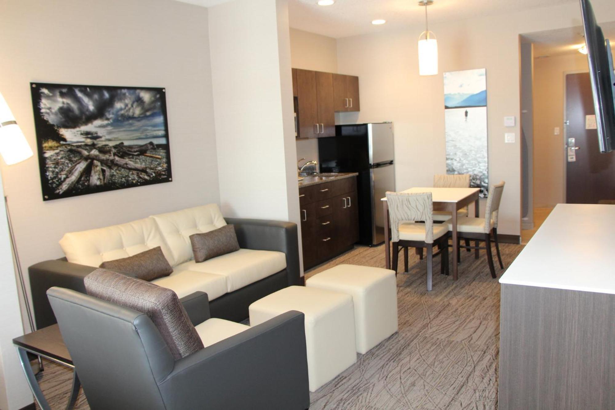Holiday Inn Express & Suites Cold Lake By Ihg Kültér fotó